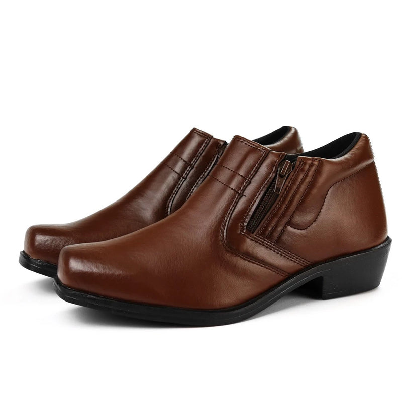 👞🕶 Transforme seu estilo com o Kit Bota Coturno Masculino Caterpillar! 🚶‍♂ - Barbeiro Expresso
